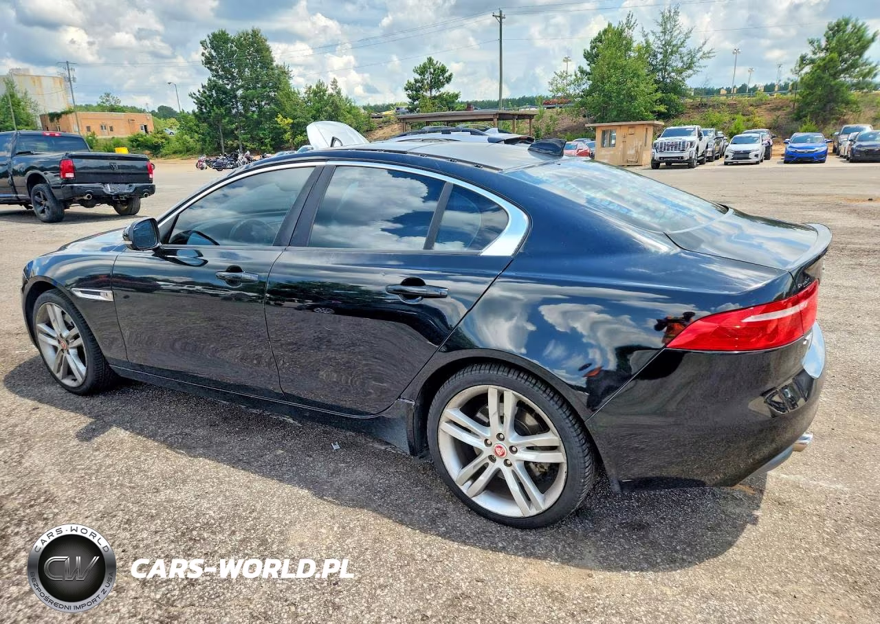 2017 Jaguar Xe Premium VIN:SAJAJ4BV2HCP15620 - 2