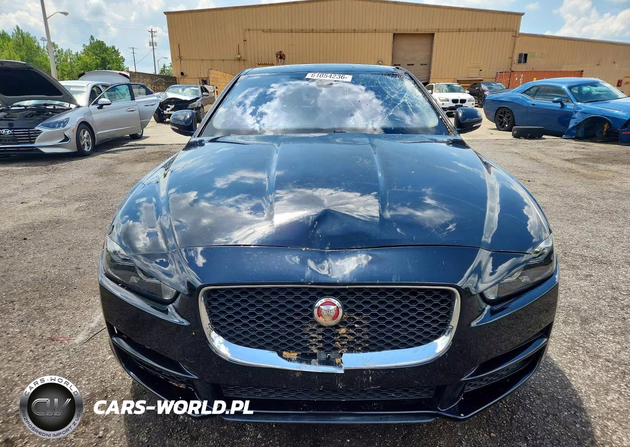 2017 Jaguar Xe Premium VIN:SAJAJ4BV2HCP15620 - 5