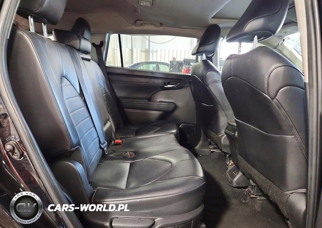 2022 Toyota Highlander Xle VIN:5TDHZRBH5NS584030 - 11