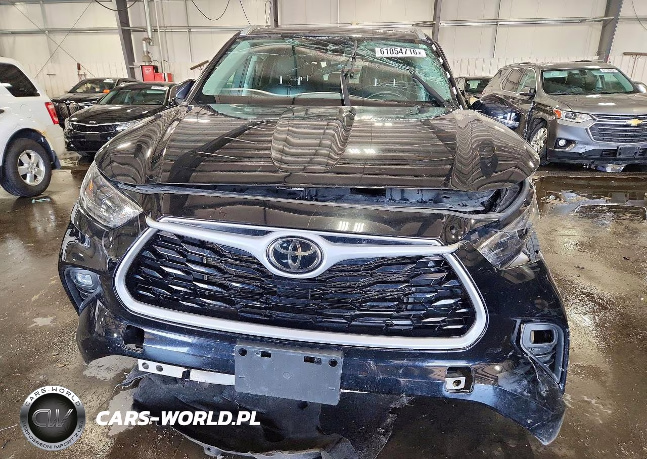 2022 Toyota Highlander Xle VIN:5TDHZRBH5NS584030 - 5
