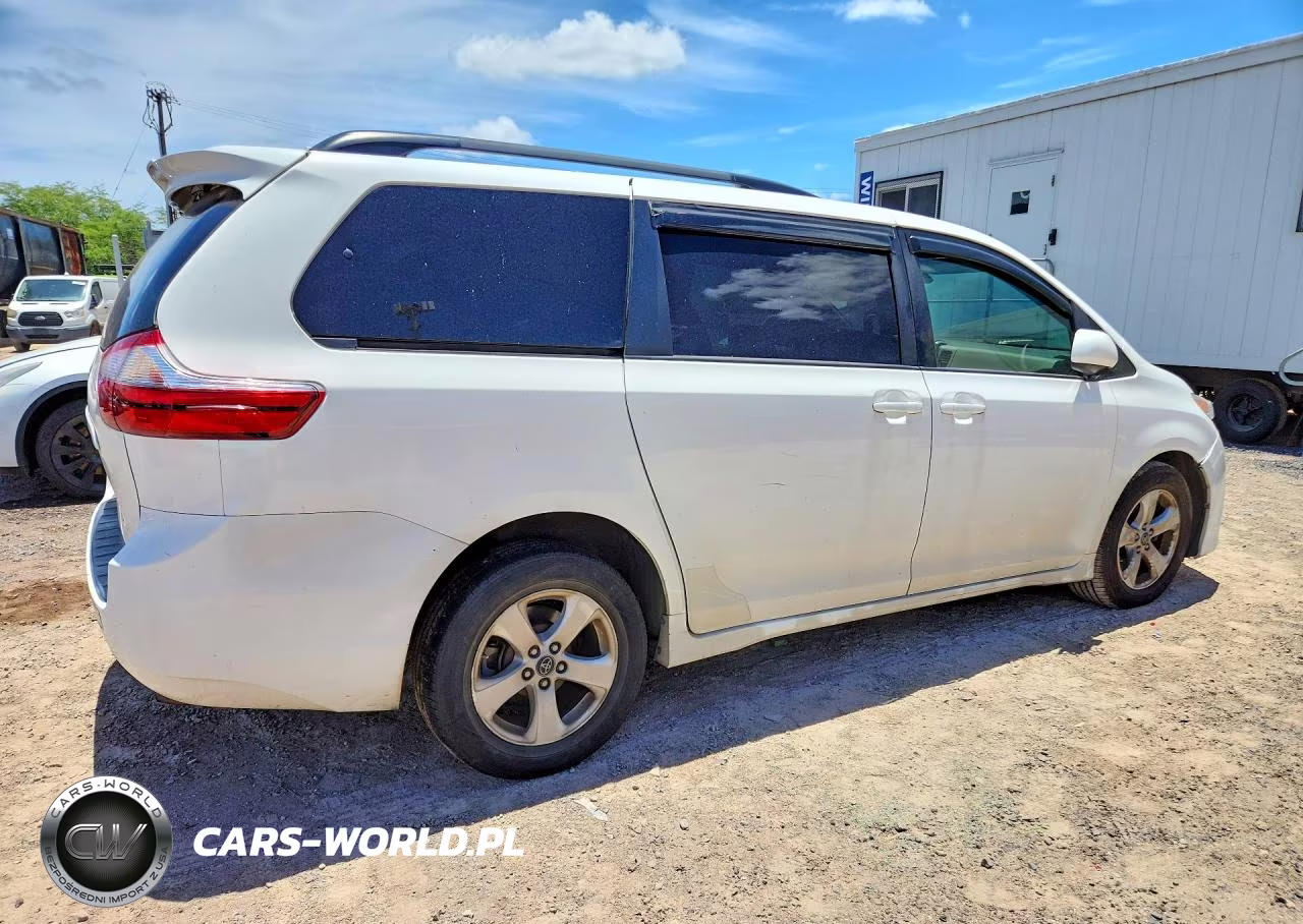 2020 Toyota Sienna Le VIN:5TDKZ3DC8LS051543 - 3