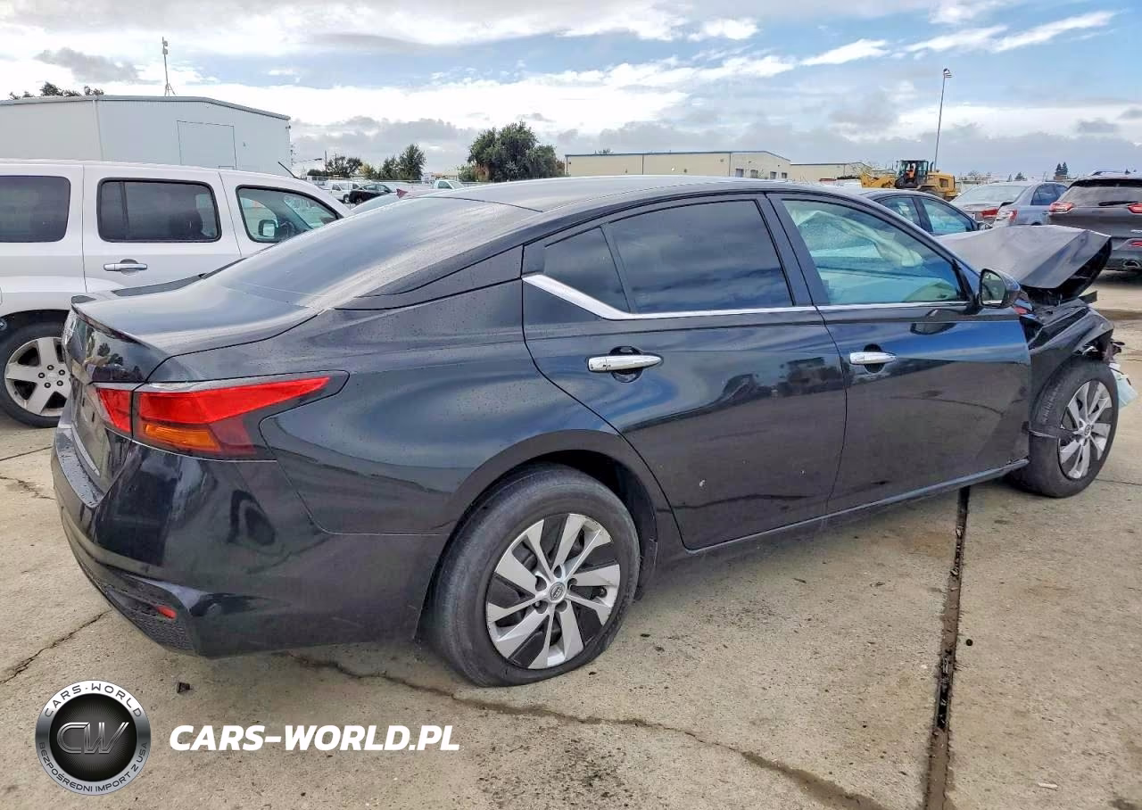 2023 Nissan Altima S VIN:1N4BL4BV8PN384449 - 3