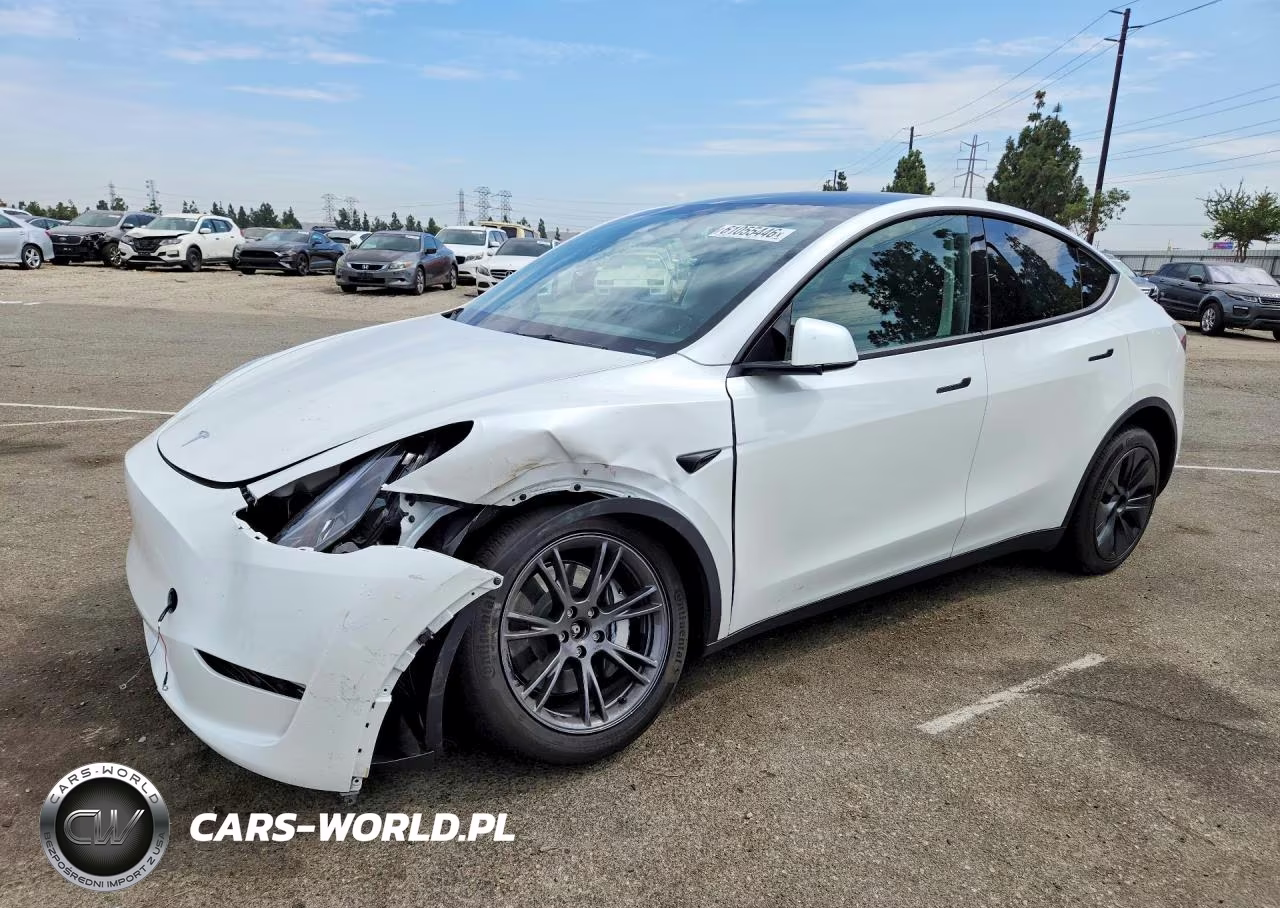2024 Tesla Model Y – zdjęcie 1 z 13