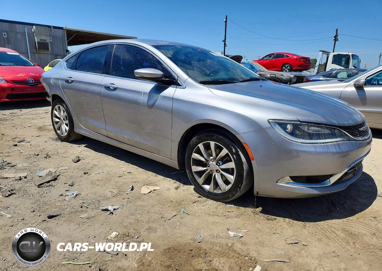 2015 Chrysler 200 C VIN:1C3CCCCB5FN520584 - 4