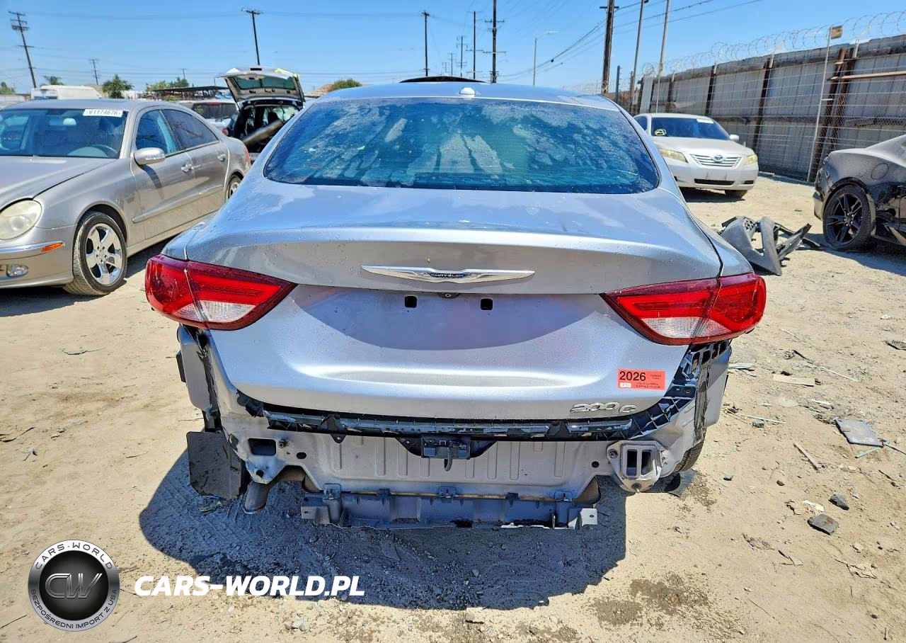 2015 Chrysler 200 C VIN:1C3CCCCB5FN520584 - 6
