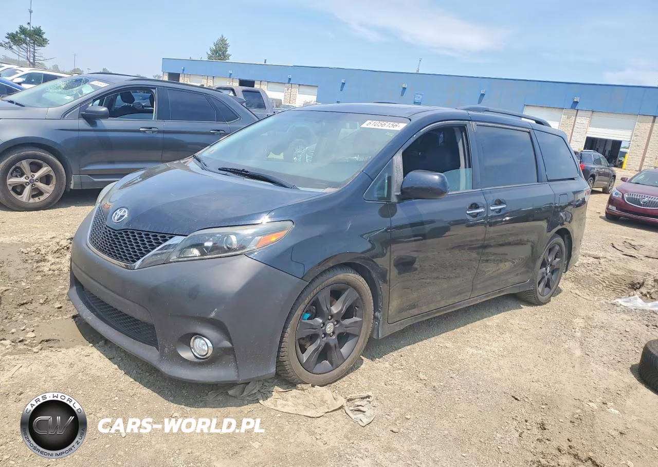 2015 Toyota Sienna Sport
