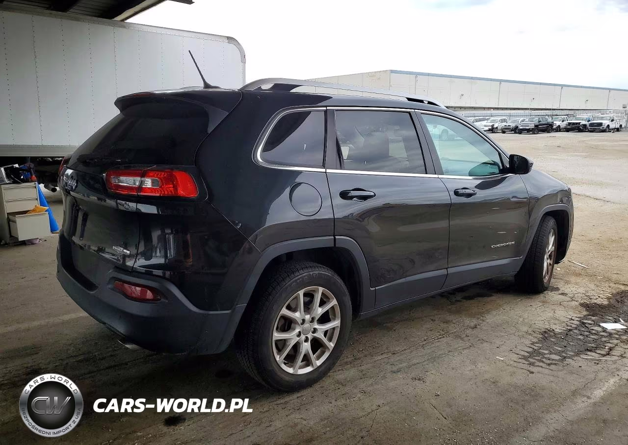 2014 Jeep Cherokee Latitude VIN:1C4PJLCS4EW314460 - 3