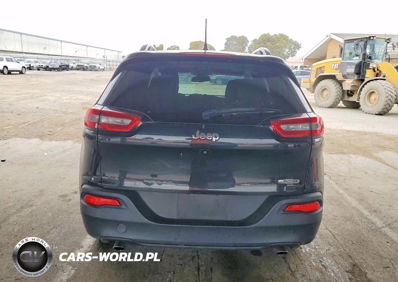 2014 Jeep Cherokee Latitude VIN:1C4PJLCS4EW314460 - 6