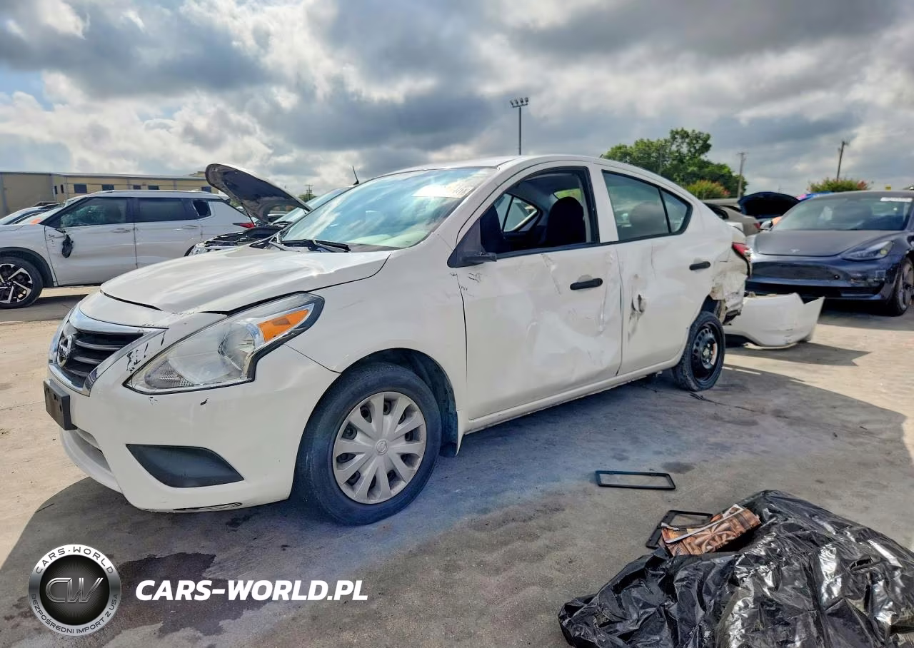 2017 Nissan Versa 1.6 S Plus