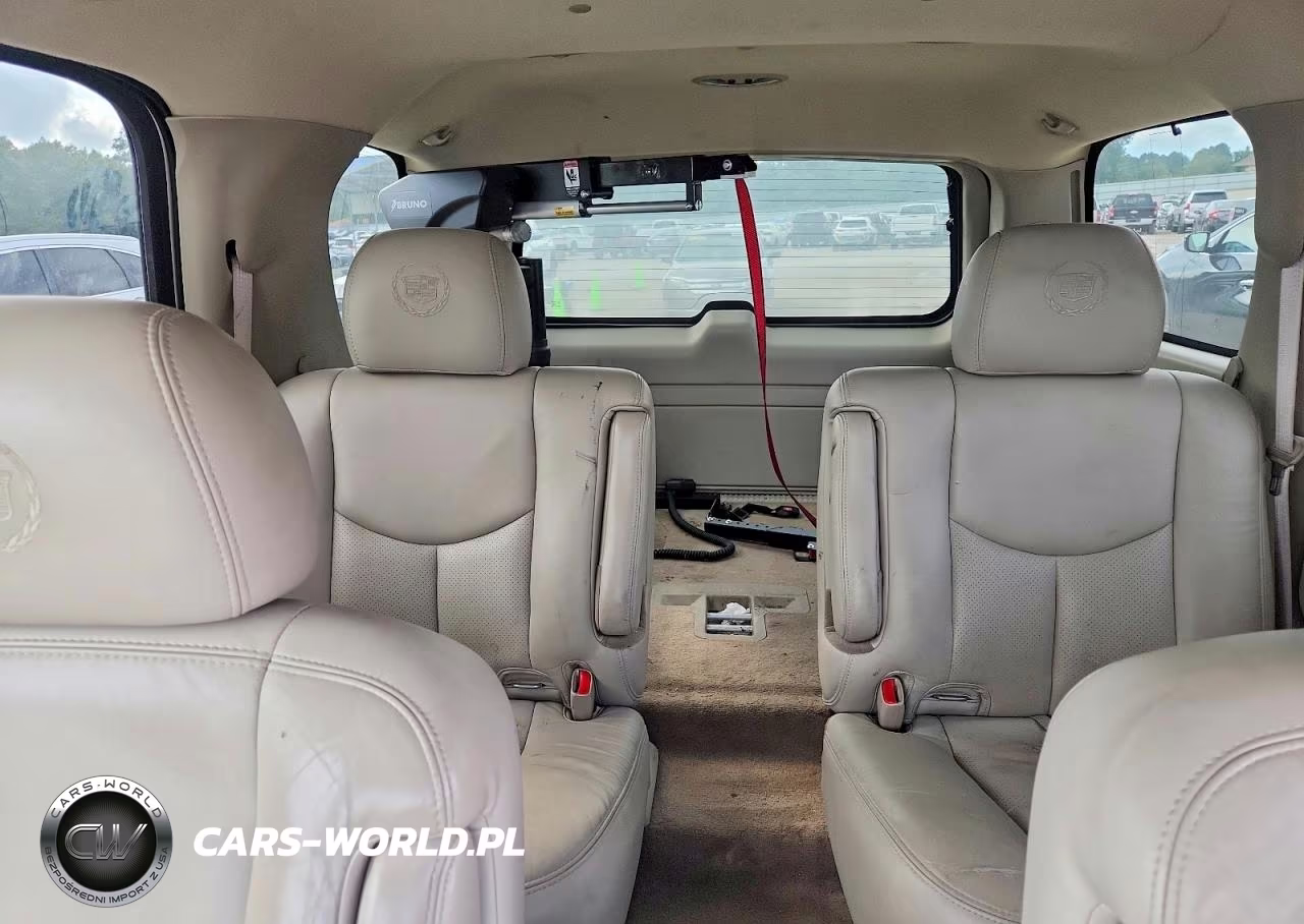 2005 Cadillac Escalade Luxury VIN:1GYEC63T85R195221 - 10