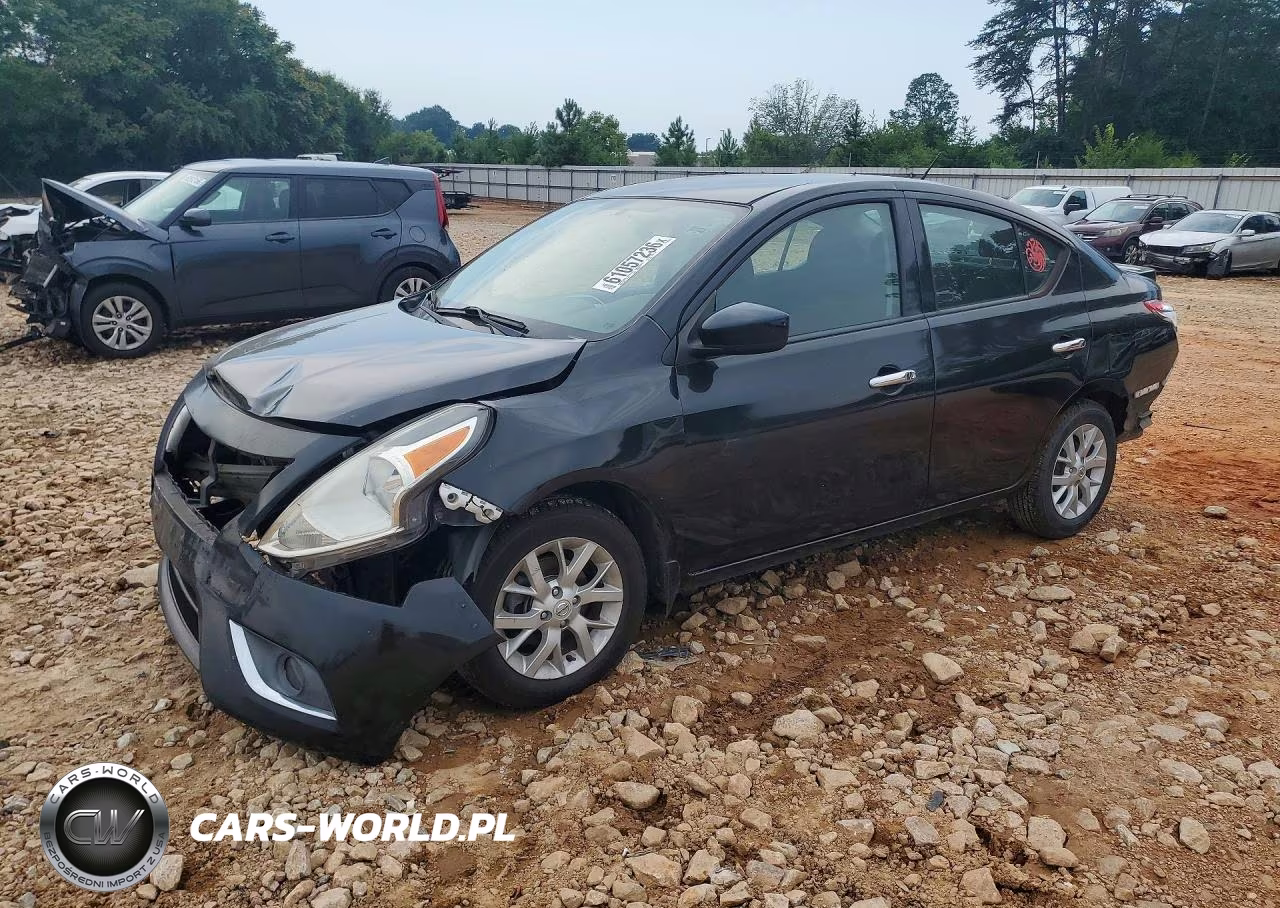 2017 Nissan Versa 1.6 S – zdjęcie 1 z 13