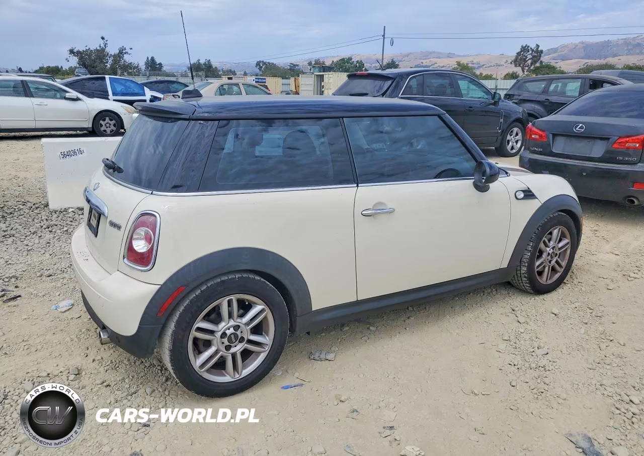 2012 Mini Cooper VIN:WMWSU3C55CT539882 - 3