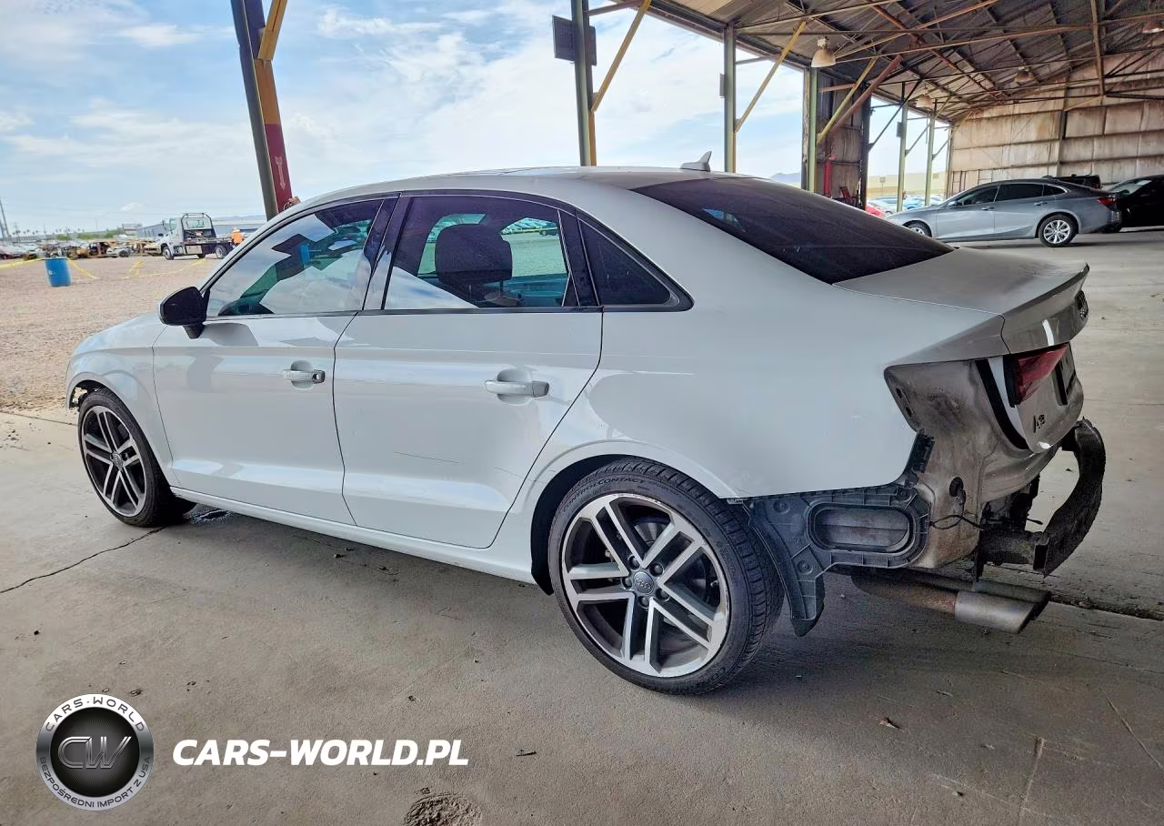 2018 Audi A3 Premium VIN:WAUAUGFF3J1028784 - 2