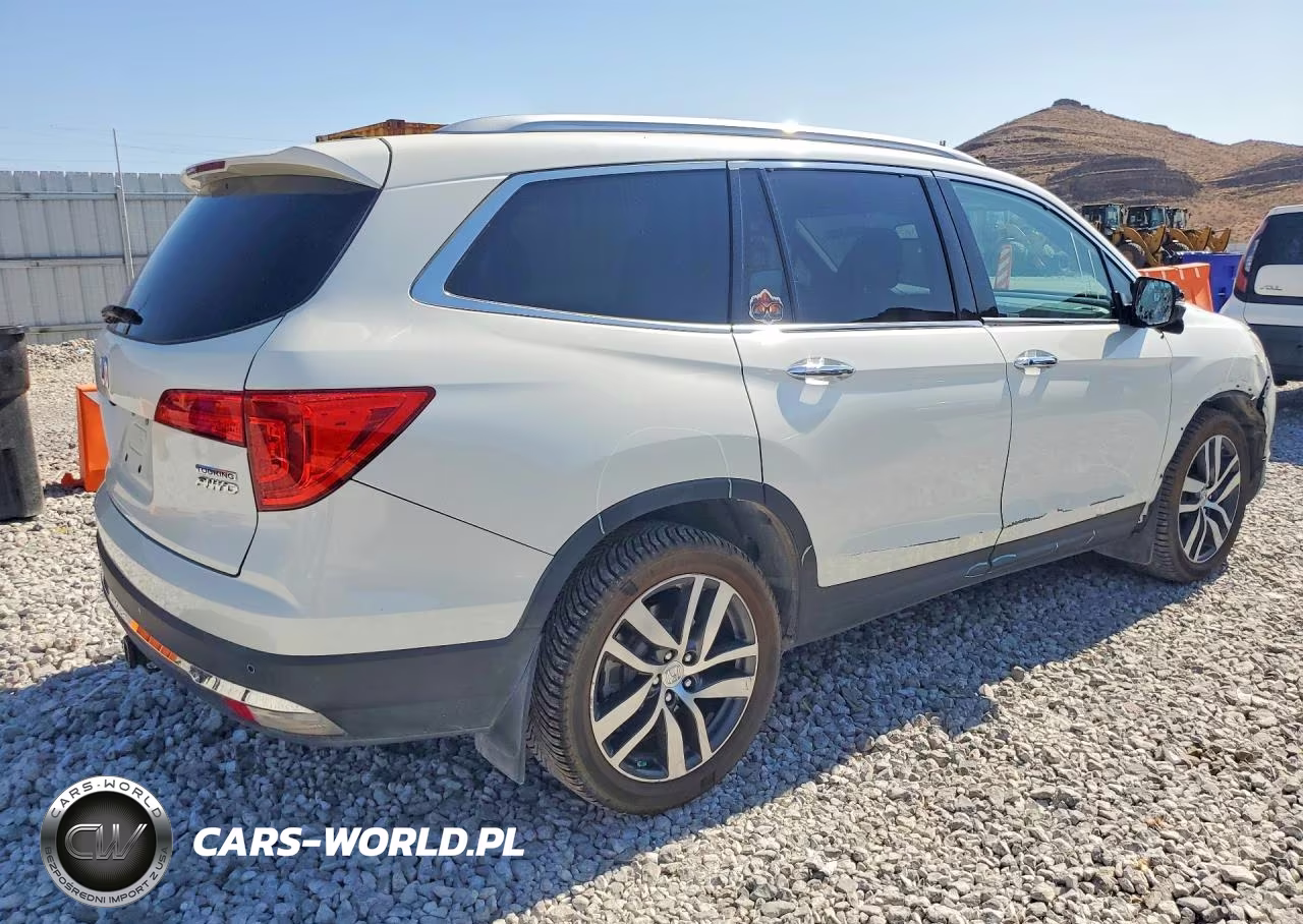 2017 Honda Pilot Touring VIN:5FNYF6H92HB043260 - 3