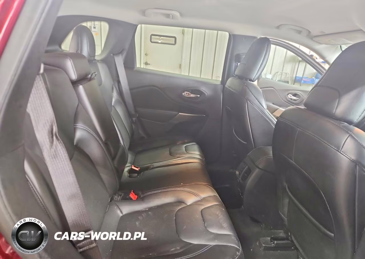 2020 Jeep Cherokee Latitude Plus VIN:1C4PJMLB4LD554848 - 11