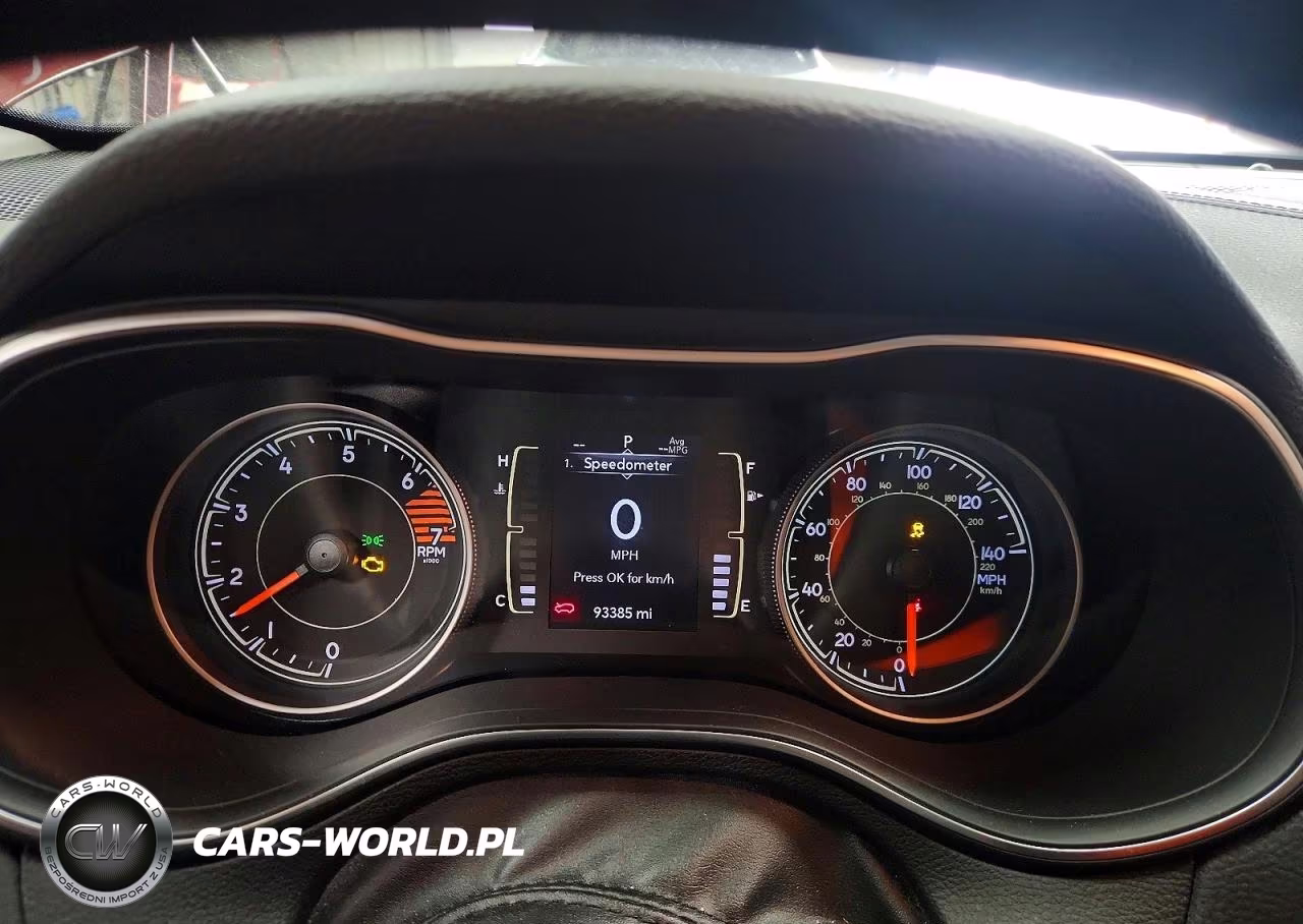 2020 Jeep Cherokee Latitude Plus VIN:1C4PJMLB4LD554848 - 9