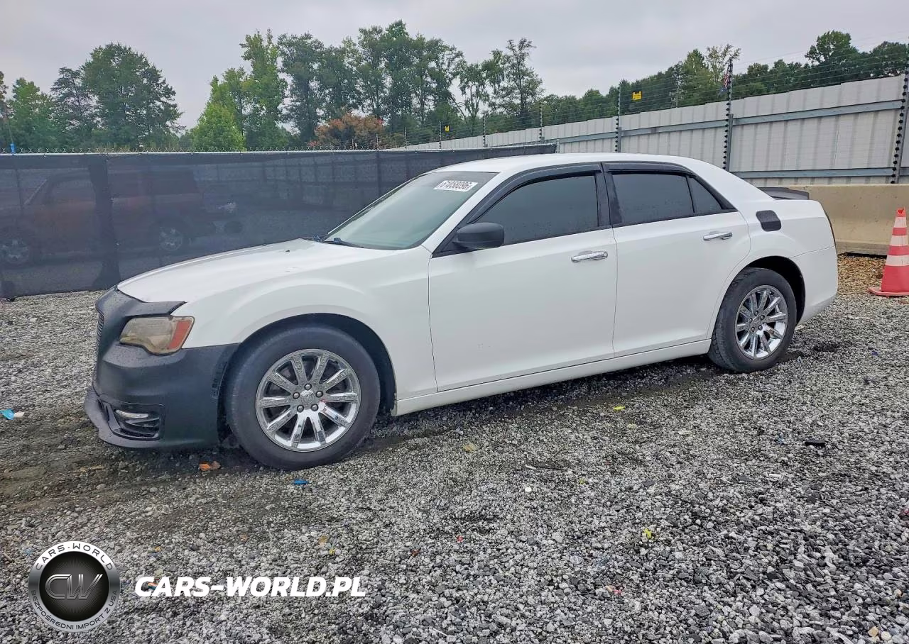 2013 Chrysler 300C VIN:2C3CCAET7DH650222 - 1