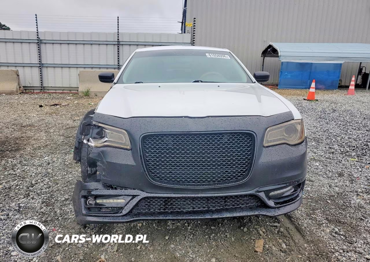 2013 Chrysler 300C VIN:2C3CCAET7DH650222 - 5