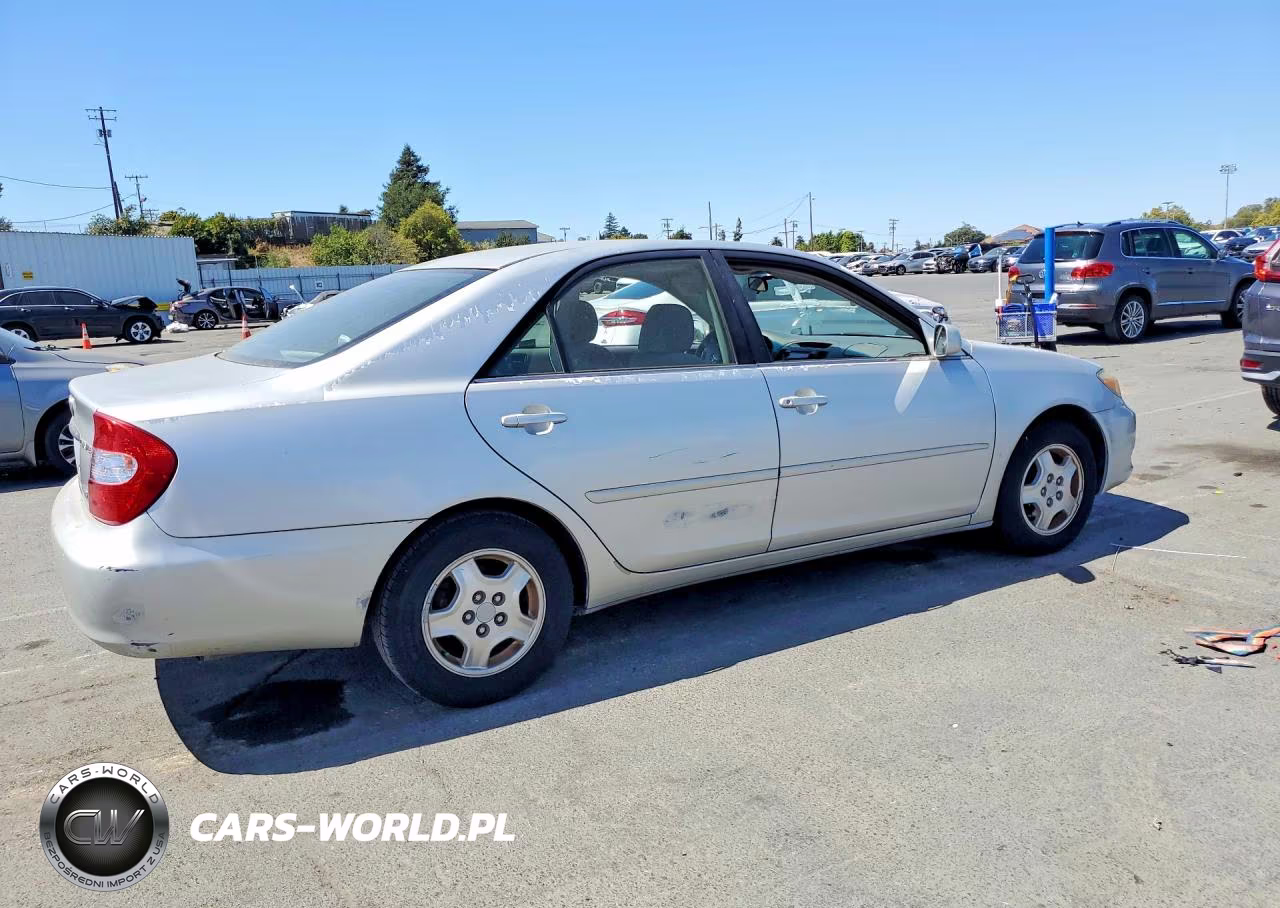 2002 Toyota Camry Le V6 VIN:4T1BF32K82U541151 - 3
