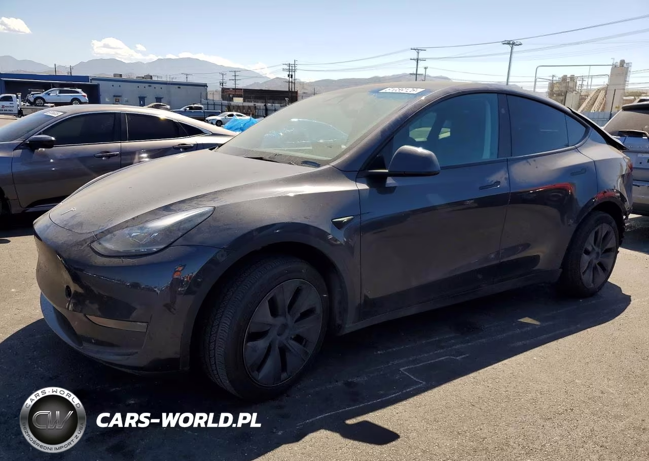2024 Tesla Model Y – zdjęcie 1 z 13