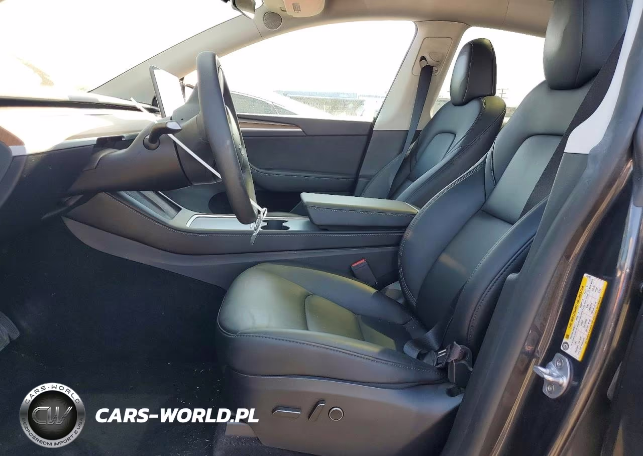 2024 Tesla Model Y VIN:7SAYGDED1RF097907 - 7