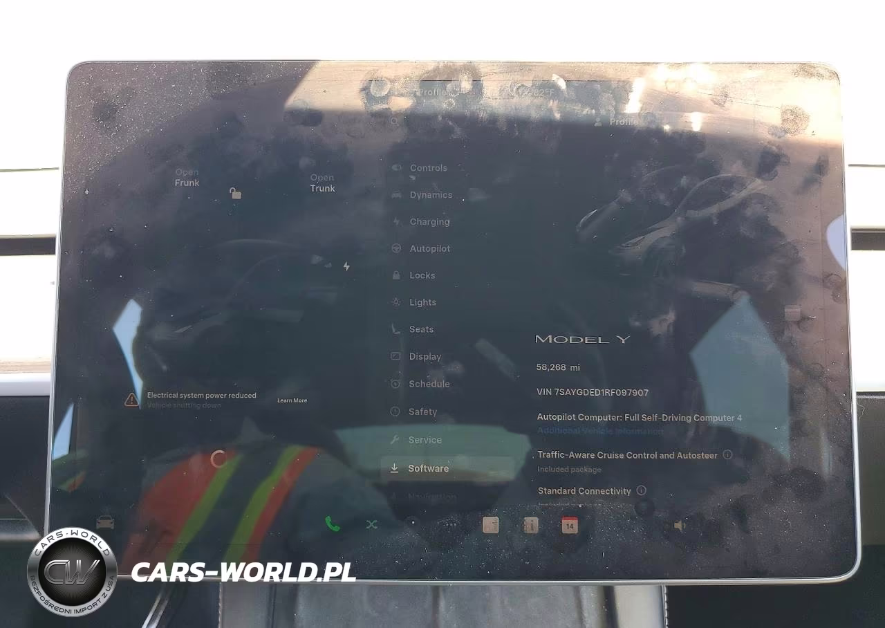 2024 Tesla Model Y VIN:7SAYGDED1RF097907 - 9
