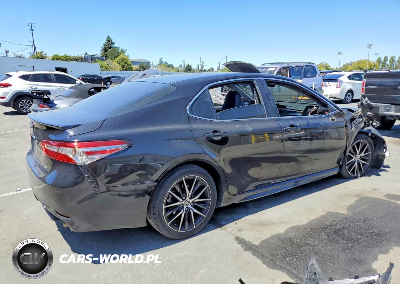 2018 Toyota Camry Se VIN:4T1B11HK6JU059870 - 3