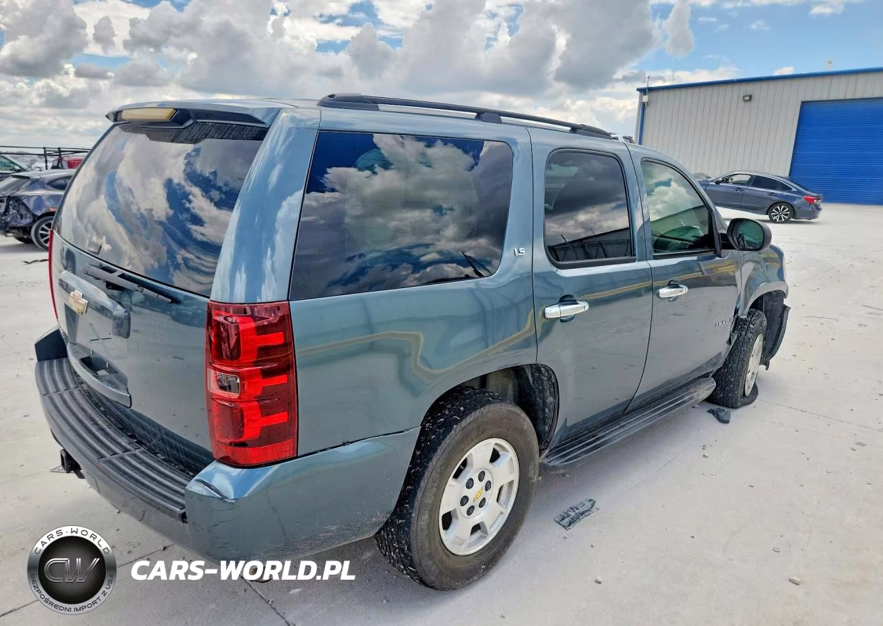 2009 Chevrolet Tahoe VIN:1GNFC13C79R173432 - 3