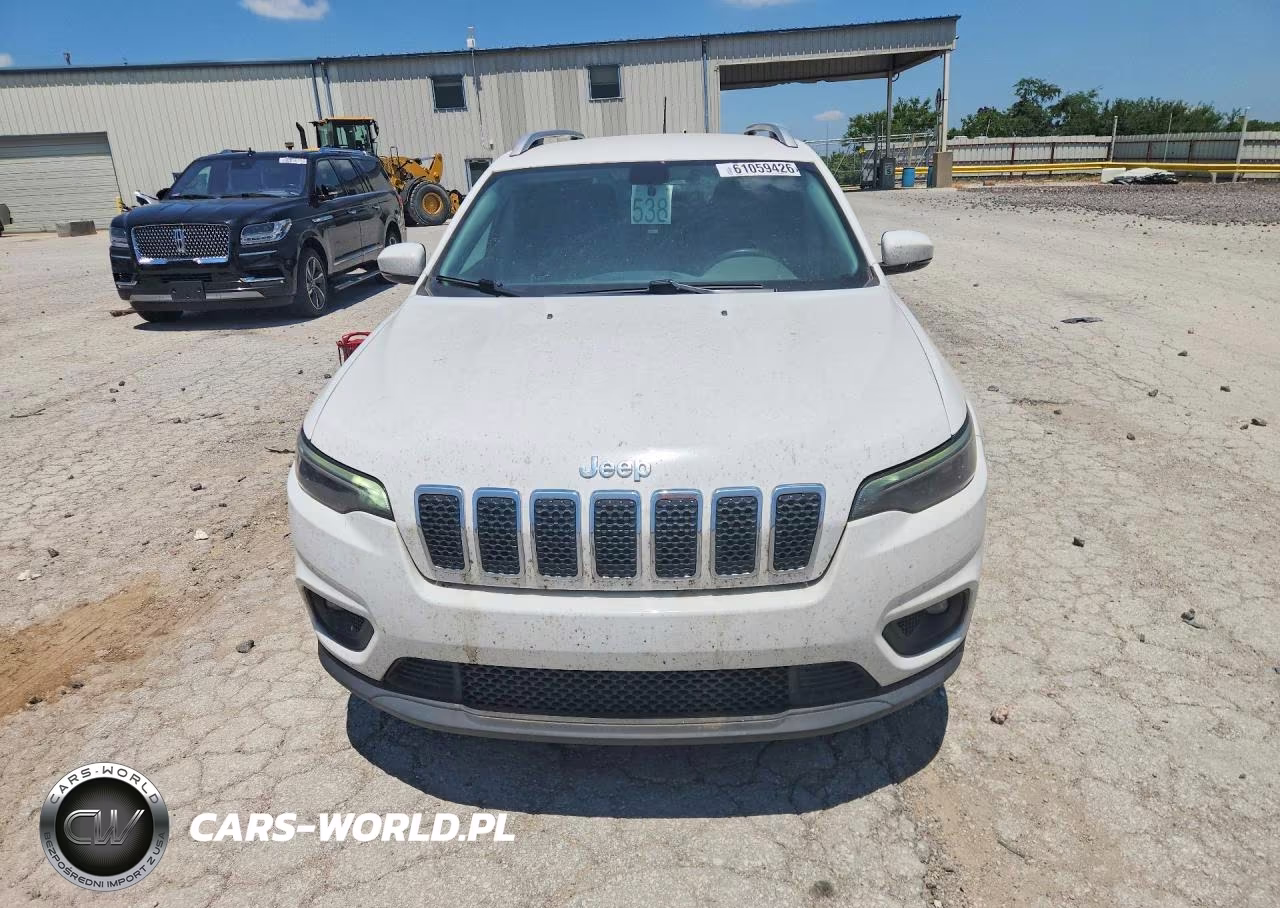 2020 Jeep Cherokee Latitude Plus VIN:1C4PJLLB3LD610241 - 5