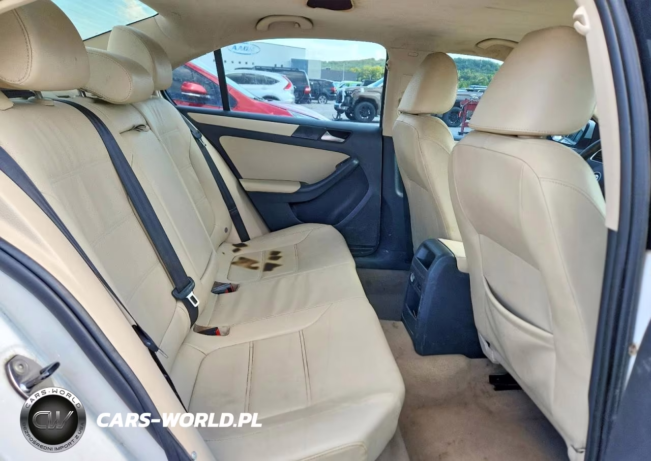 2012 Volkswagen Jetta Se VIN:3VWDX7AJ1CM111037 - 10