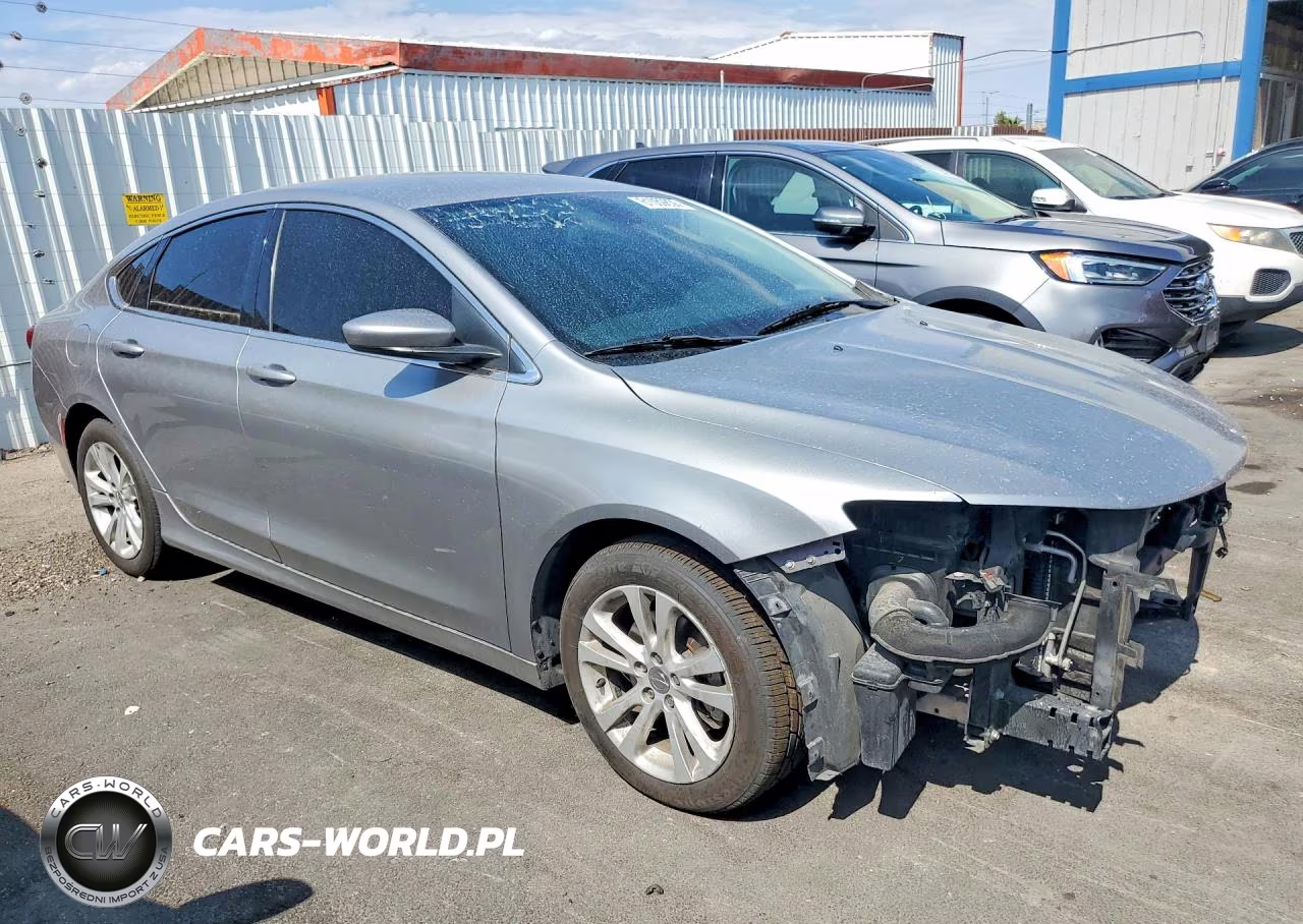 2016 Chrysler 200 Limited VIN:1C3CCCAB3GN150045 - 4