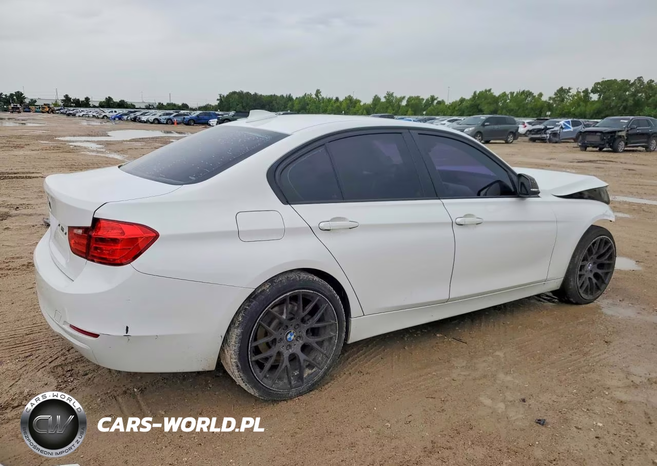 2013 BMW 328 Xi VIN:WBA3B3C52DF541888 - 3