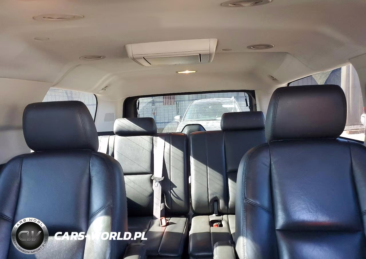 2011 Cadillac Escalade Esv Premium VIN:1GYS4JEF7BR306573 - 10