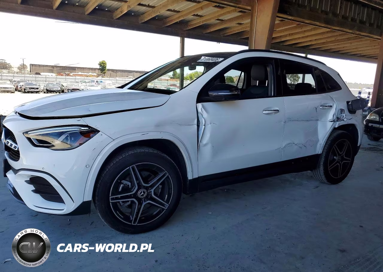 2025 Mercedes-Benz Gla 250 4Matic – zdjęcie 1 z 13