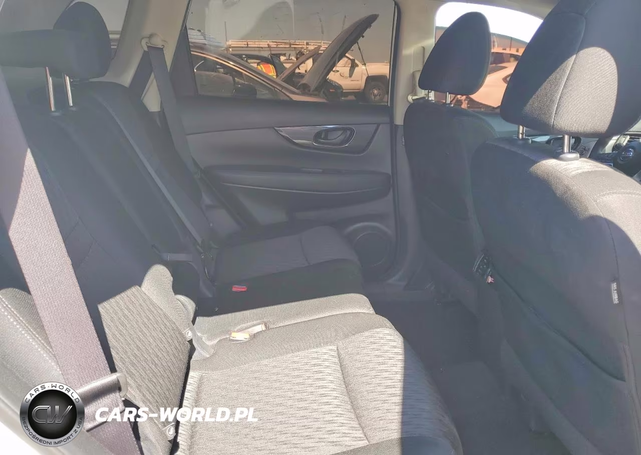 2019 Nissan Rogue S VIN:KNMAT2MT0KP522066 - 10