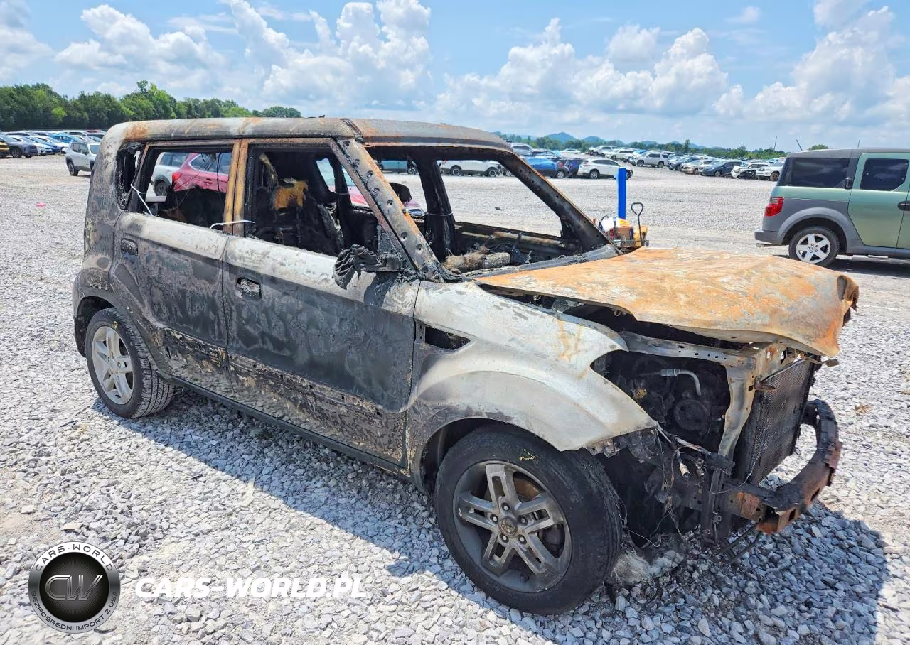 2010 Kia Soul + VIN:KNDJT2A20A7181083 - 4