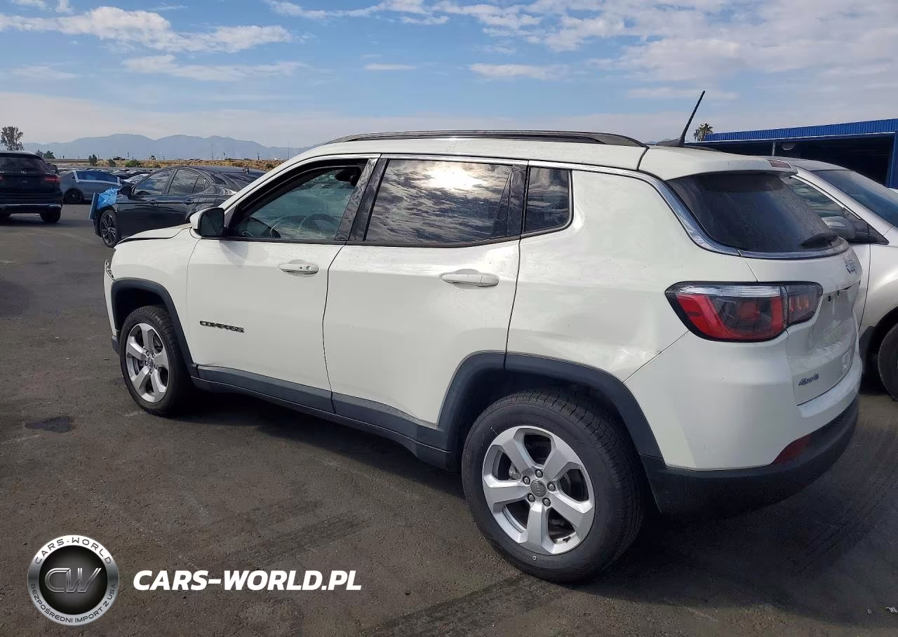 2018 Jeep Compass Latitude VIN:3C4NJDBB6JT320842 - 2