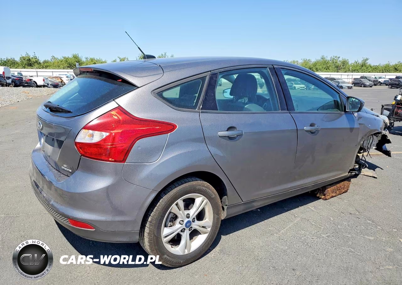 2012 Ford Focus Se VIN:1FAHP3K27CL450929 - 3