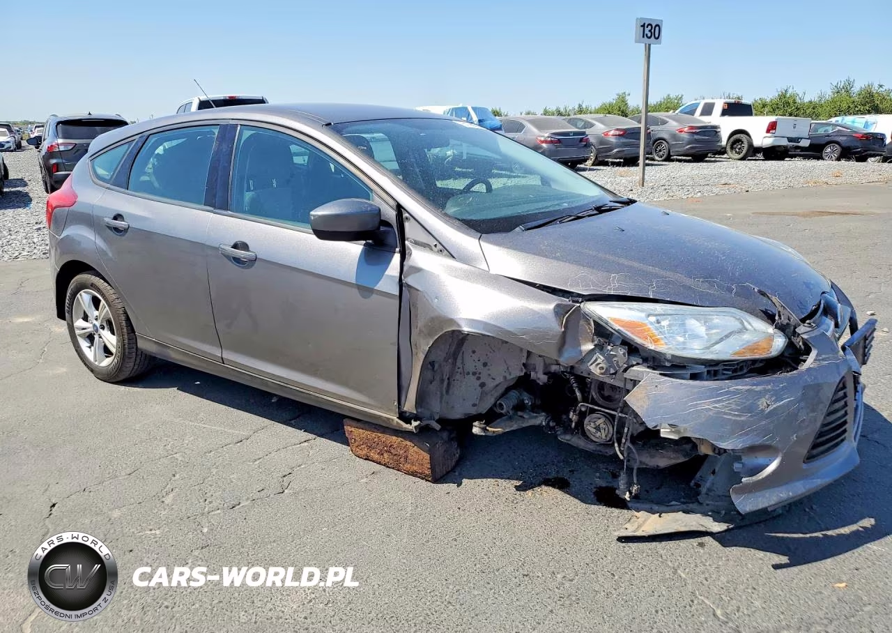 2012 Ford Focus Se VIN:1FAHP3K27CL450929 - 4