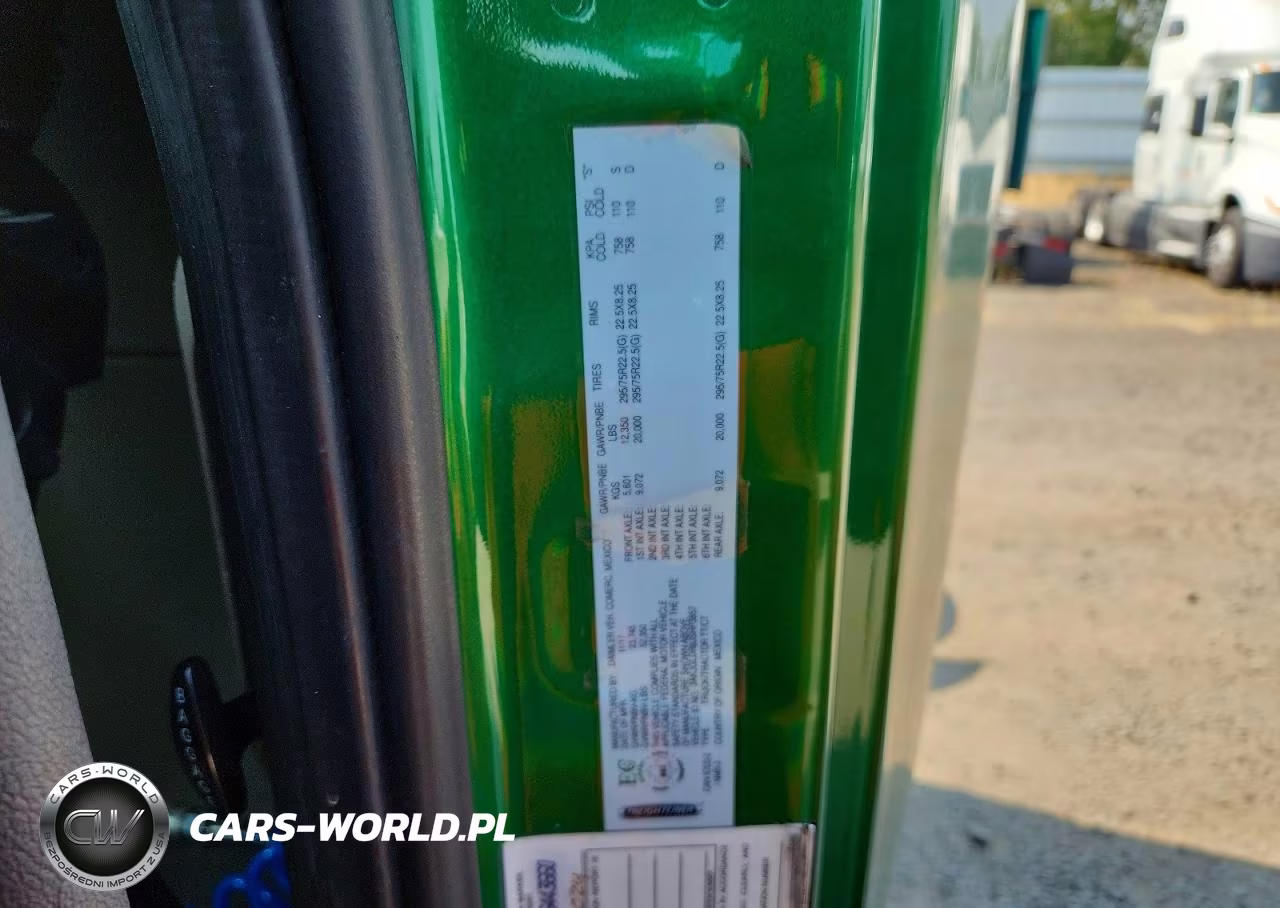 2018 Freightliner Cascadia 125 Semi Truck VIN:3AKJGLDR8JSHP3857 - 13