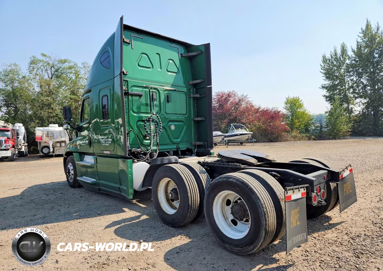 2018 Freightliner Cascadia 125 Semi Truck VIN:3AKJGLDR8JSHP3857 - 2