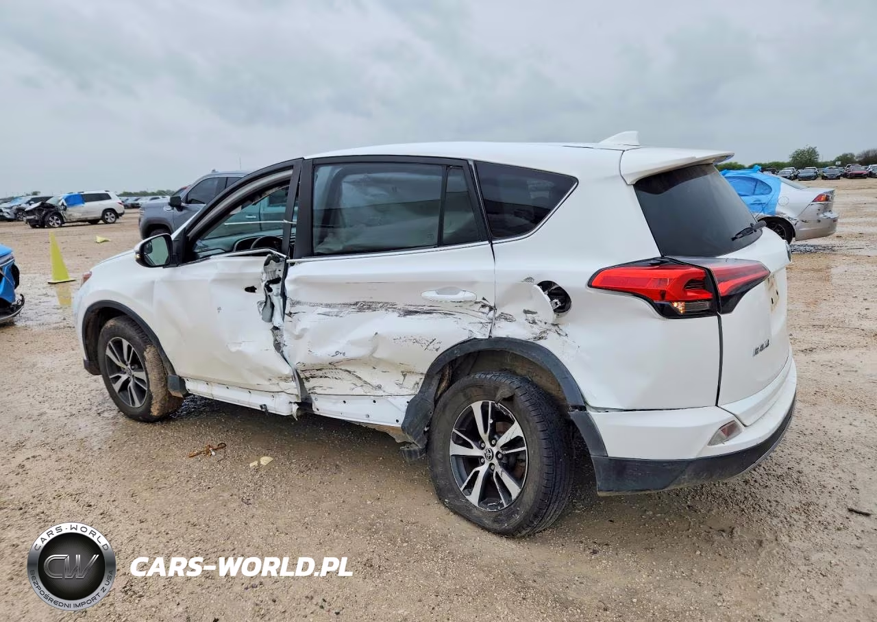 2018 Toyota Rav4 Xle VIN:2T3WFREV4JW467761 - 2