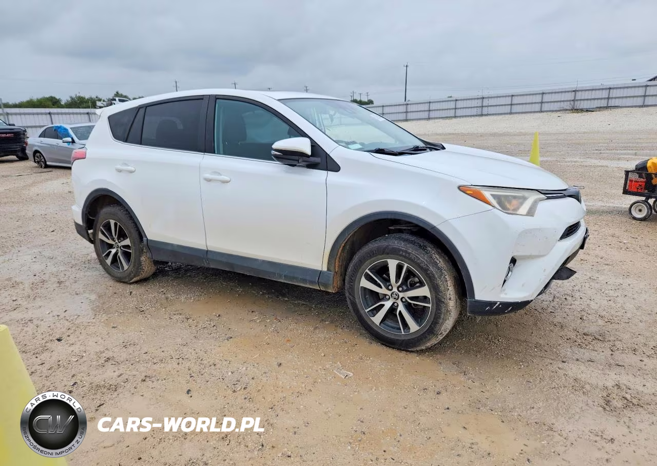 2018 Toyota Rav4 Xle VIN:2T3WFREV4JW467761 - 4