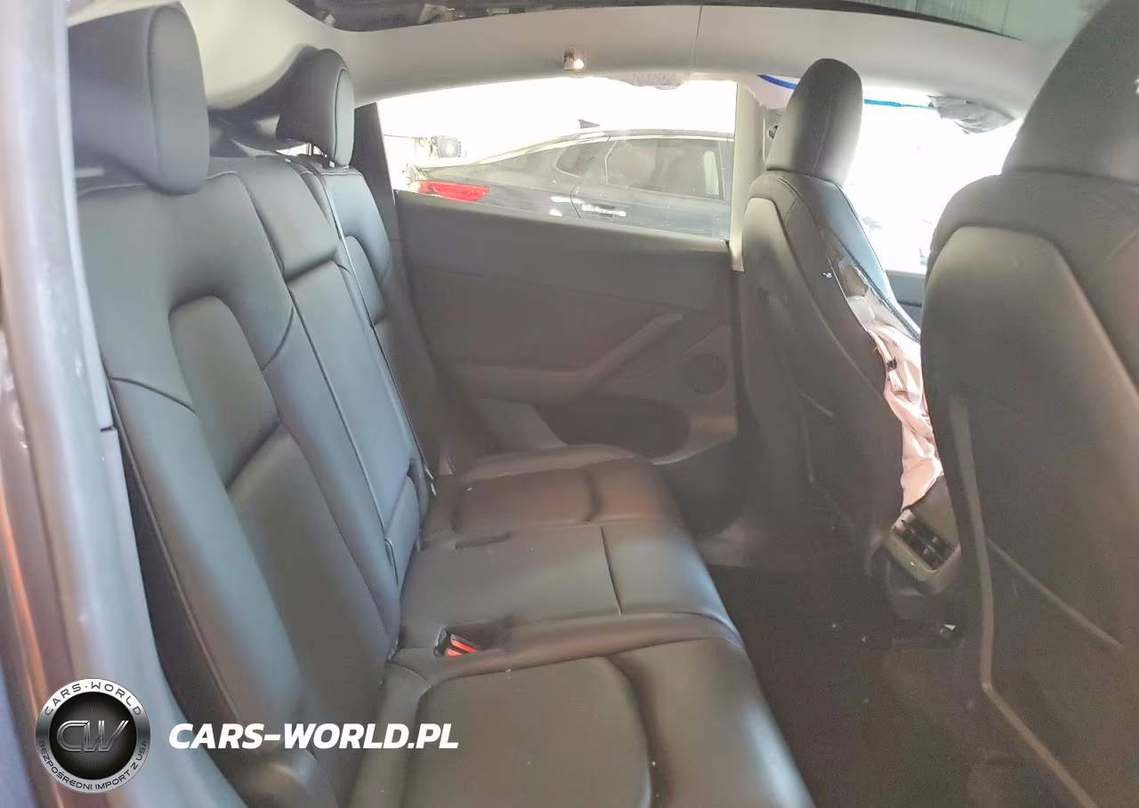 2023 Tesla Model Y VIN:7SAYGAEE8PF967463 - 10