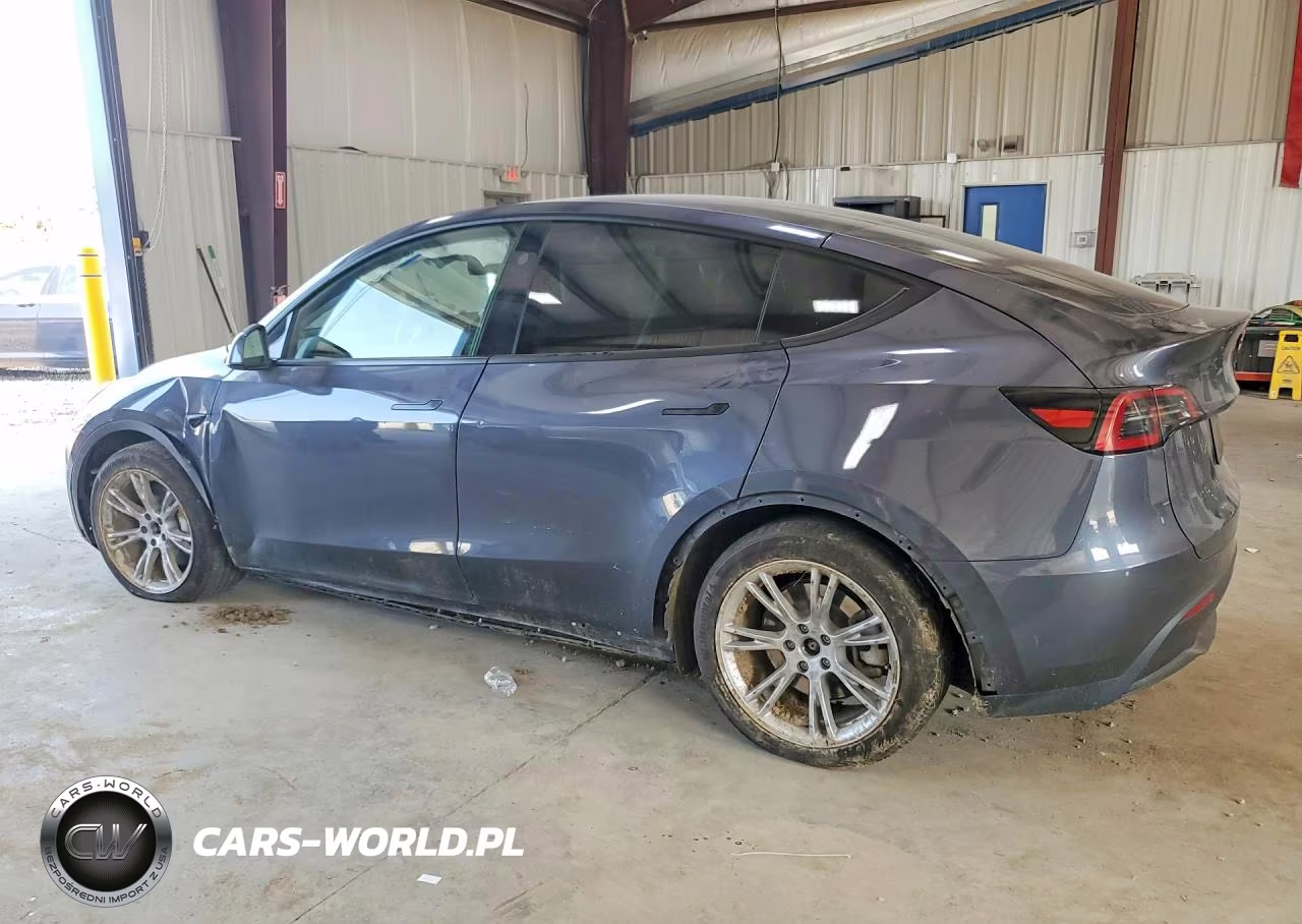 2023 Tesla Model Y VIN:7SAYGAEE8PF967463 - 2
