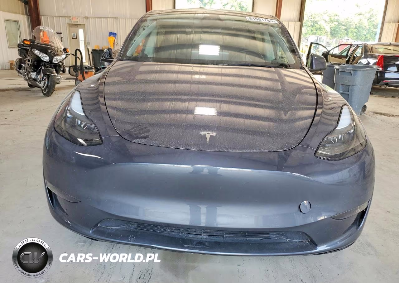 2023 Tesla Model Y VIN:7SAYGAEE8PF967463 - 5