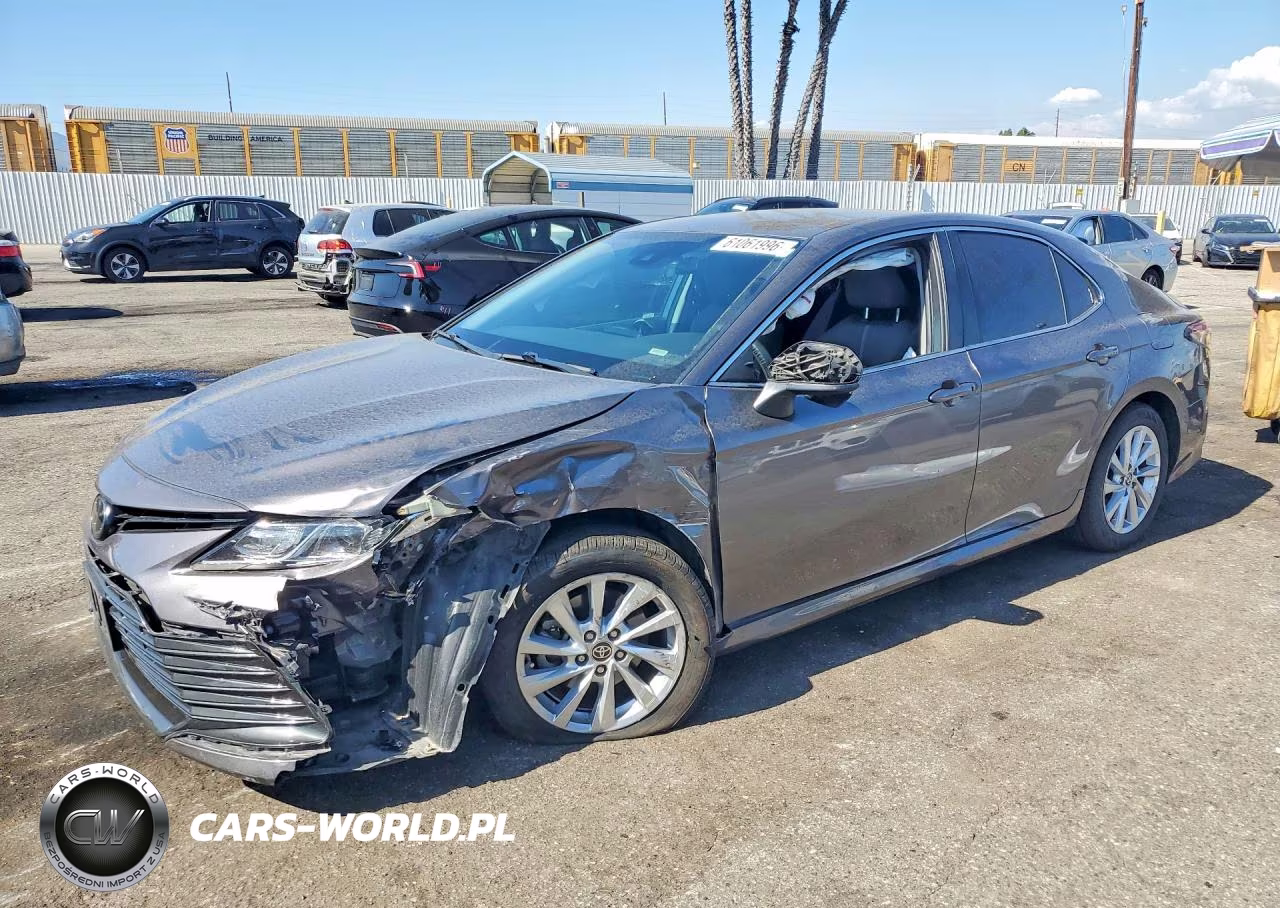 2023 Toyota Camry Le – zdjęcie 1 z 12
