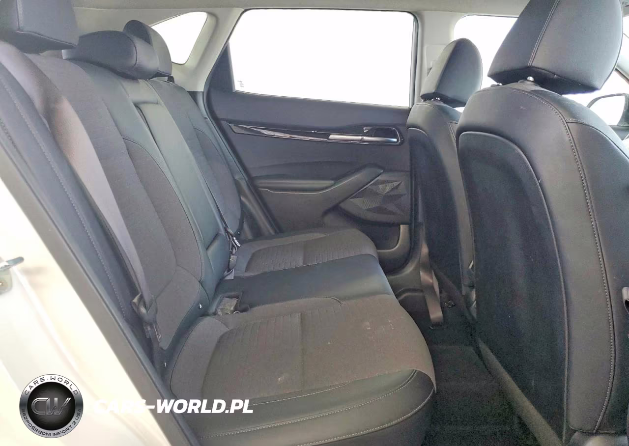 2023 Kia Seltos S VIN:KNDEU2AAXP7360360 - 11