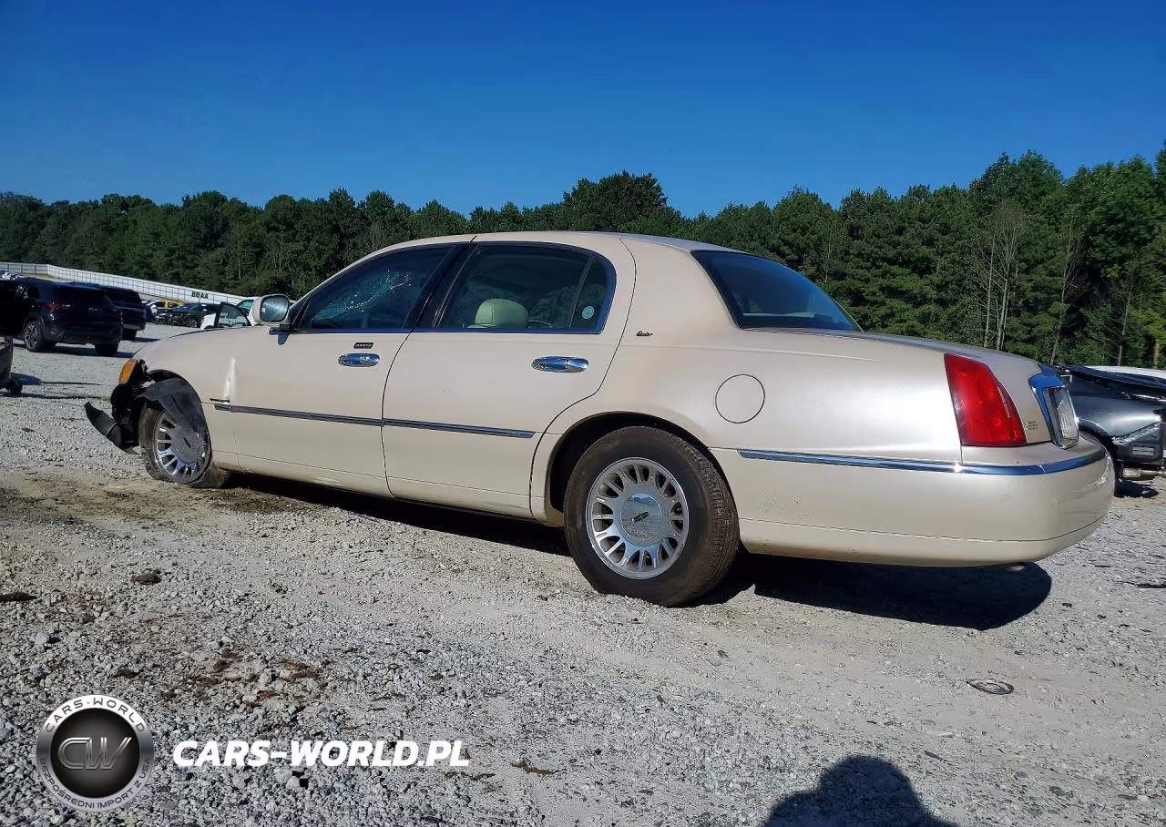 1999 Lincoln Town Car Cartier VIN:1LNHM83W7XY706718 - 2