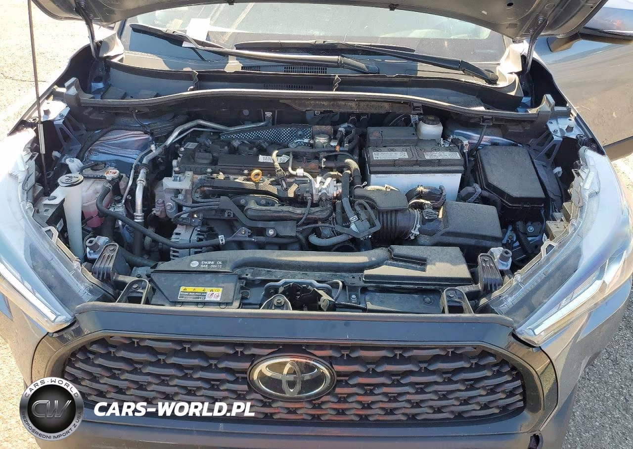 2023 Toyota Corolla Cross Le VIN:7MUCAAAG4PV045807 - 12